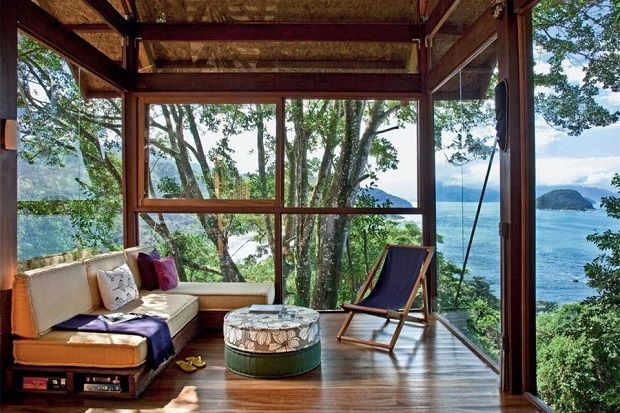 Casas de Madeira. Decks, Pergolado e Telhado Espirito Santo